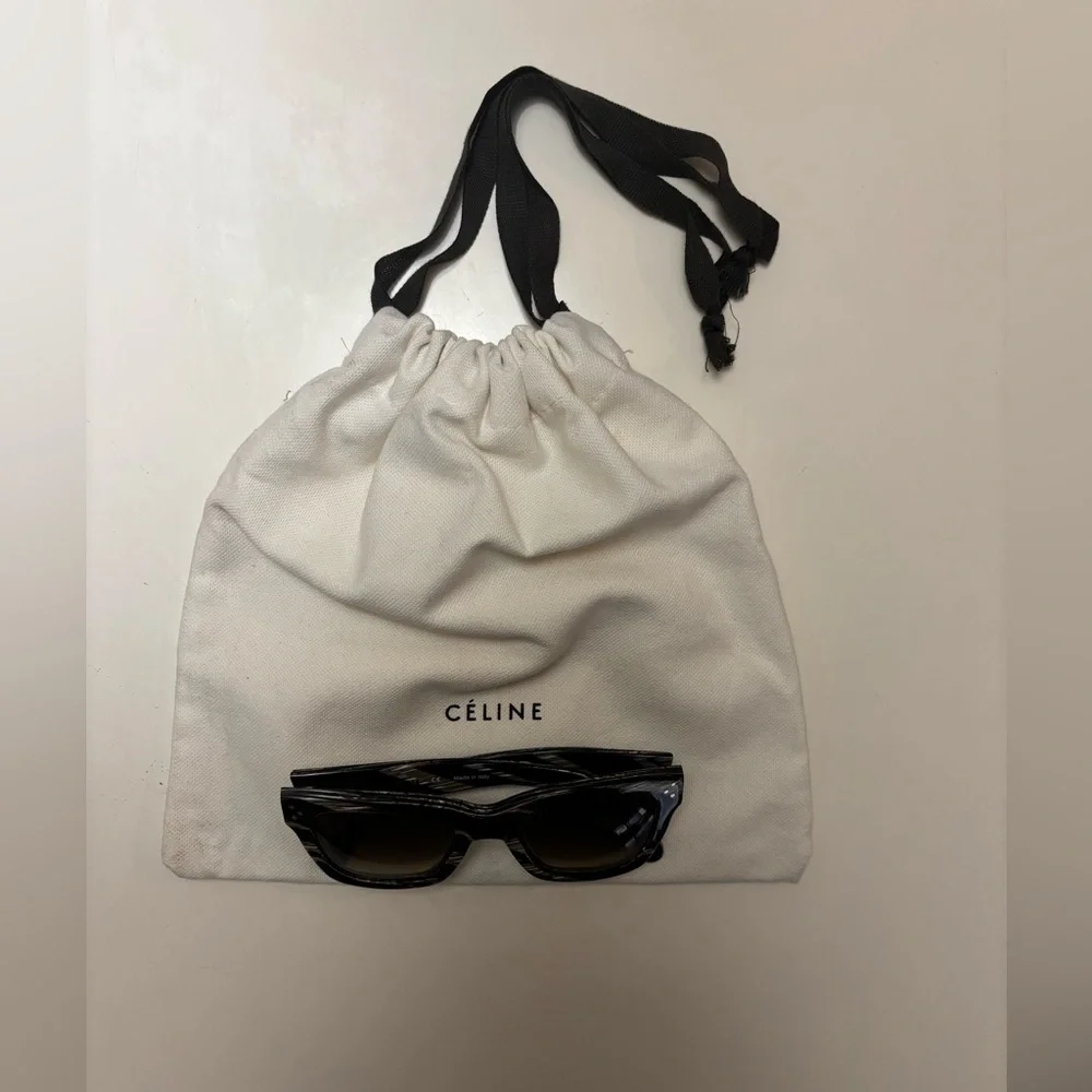Celine Sunglasses with fabric bag - Picture 8 of 10